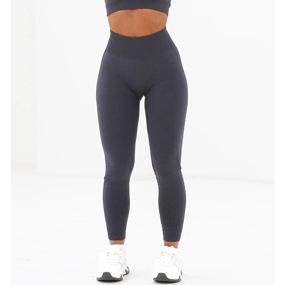 Lazuli Label Scrunch Sculpt in Charcoal XS NEW